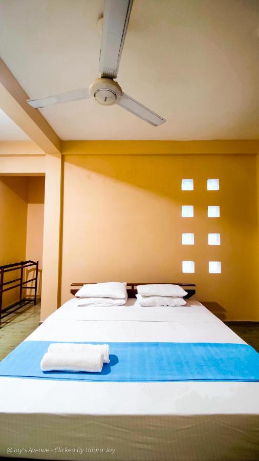 Jay'S Avenue Hotel อุดาวาลาเว ภายนอก รูปภาพ