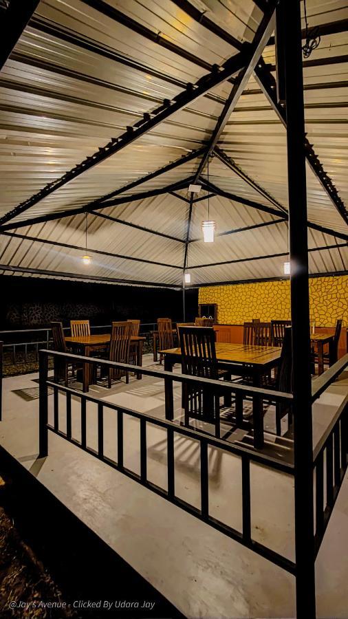 Jay'S Avenue Hotel อุดาวาลาเว ภายนอก รูปภาพ