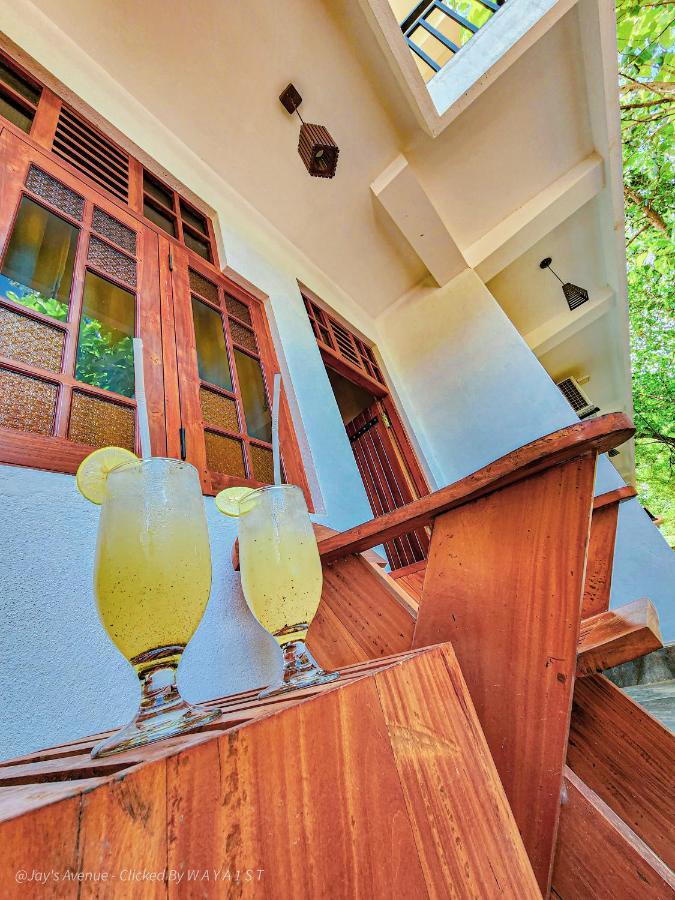 Jay'S Avenue Hotel อุดาวาลาเว ภายนอก รูปภาพ